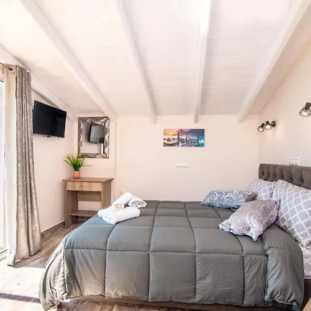 Poseidon Seaside By Βίλα *