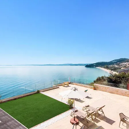 Poseidon Seaside By * Μπαρμπάτι