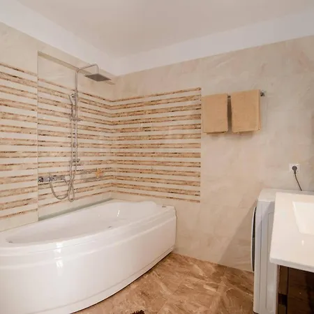 فيلة Poseidon Seaside By