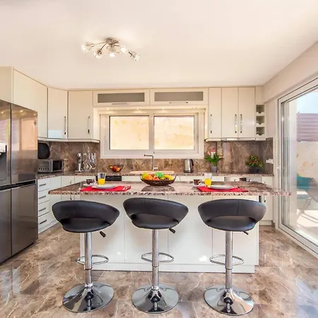 Villa Poseidon Seaside By *