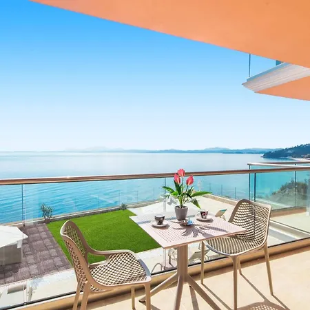 Poseidon Seaside By Villa